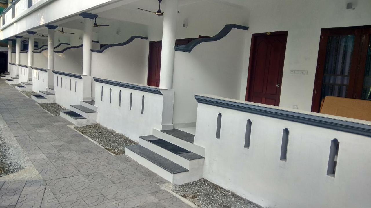 Hotel Neptune Kovalam Thiruvananthapuram Kültér fotó